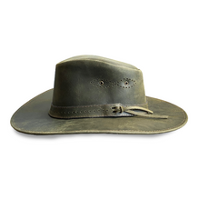 Cargar imagen en el visor de la galería, Sombrero caza cuero verde oliva
