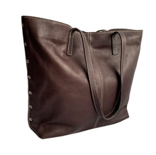 Cargar imagen en el visor de la galería, Cartera tote grande cuero café
