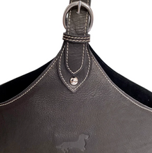 Cargar imagen en el visor de la galería, Revistero cuero negro
